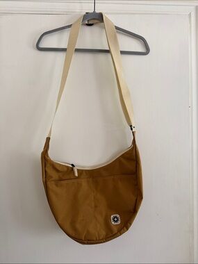 GUC Walker Goods Bay Bag in Honey